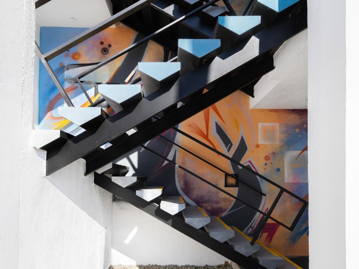 Apartahotel Fenix Hollywood *